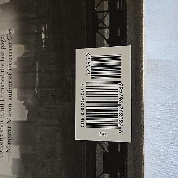 Open and shut a novel of David Rosenfelt Home Accent Cofffe table book - Picture 10 of 12